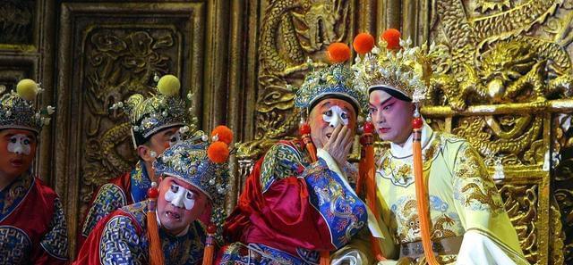 绝地求生刺激战场（探寻小丑玩偶隐藏位置的神秘冒险）